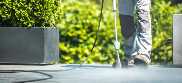 Rénova'tech 974 : votre artisan couvreur dans l'île de la réunion 974 : Réparation, entretien toiture en tôle, couverture, pose de gouttières, Nettoyage, démoussage toit tôle, traitement de la rouille, étanchéité, resserrage de boulons et peinture hydrofuge toiture, ravalement peinture façade, nettoyage des extérieurs.