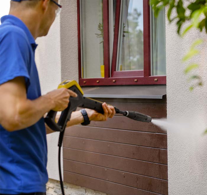 Ravalement façade - Rénova'tech 974 Peintre dans l'île de la réunion 974 : Nettoyage et traitement anti-mousse façade. Ravalement peinture façadeboiserie et ferronnerie. Nettoyage des extérieurs. Nettoyage allée, dallage, terrasse, muret, portail …